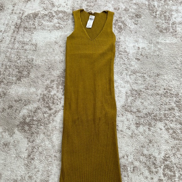 SOLD YARGICI fitted knit dress - Picture 1 of 4
